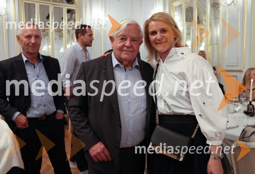  Milan Kučan, nekdanji predsednik Republike Slovenije;  Alenka  Dovžan, nekdanja smučarkaTone Vogrinec, zabava za 80. rojstni dan
