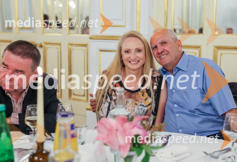  Mojca Zagernik Medven;  Srečko Medven, generalni sekretar pokala VitrancTone Vogrinec, zabava za 80. rojstni dan