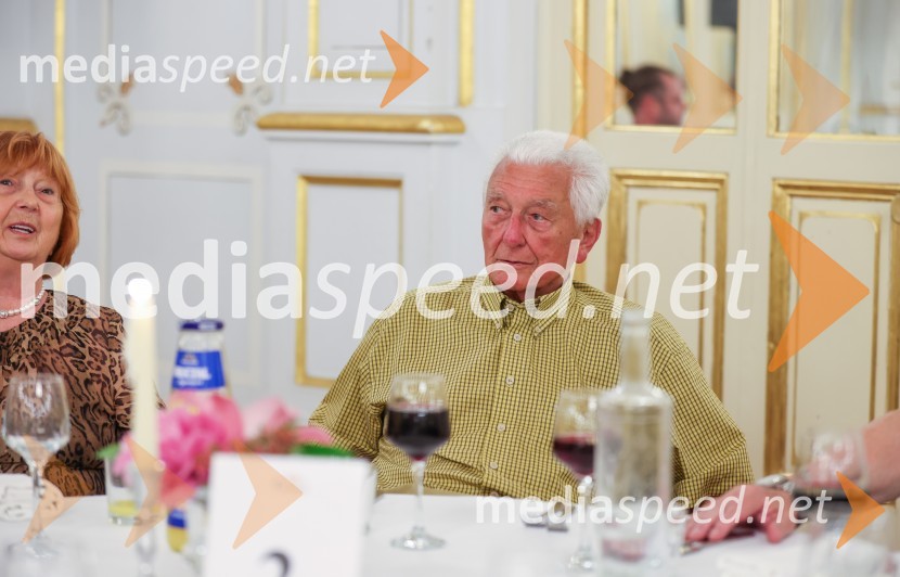  Peter Kancler, nekdanji novinarTone Vogrinec, zabava za 80. rojstni dan