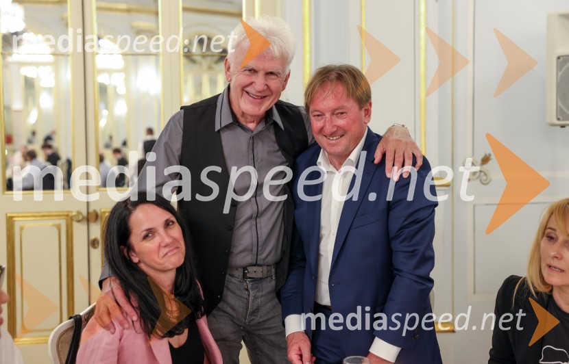  Špela Žle;  Andrej Šifrer, glasbenik;  Bojan Križaj, nekdanji smučarTone Vogrinec, zabava za 80. rojstni dan