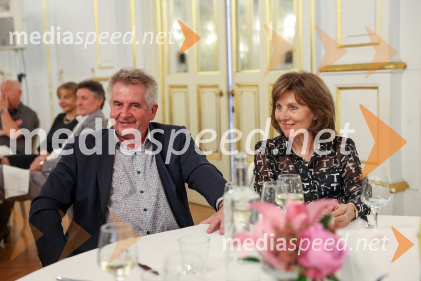  Tomaž Krajnc; prof. dr.  Vesna KrajncTone Vogrinec, zabava za 80. rojstni dan