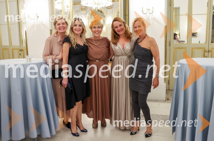  Bernarda Lesjak ;  Stanka Hrga, JTI;  Alenka Vogrinec;  Zekira Marković, Kulturno društvo MariBorke, lastnica restavracije Baščaršija in Sarajevo;  Vita RukavinaTone Vogrinec, zabava za 80. rojstni dan