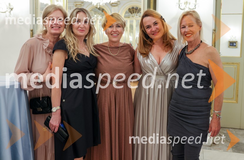  Bernarda Lesjak ;  Stanka Hrga, JTI;  Alenka Vogrinec;  Zekira Marković, Kulturno društvo MariBorke, lastnica restavracije Baščaršija in Sarajevo;  Vita RukavinaTone Vogrinec, zabava za 80. rojstni dan
