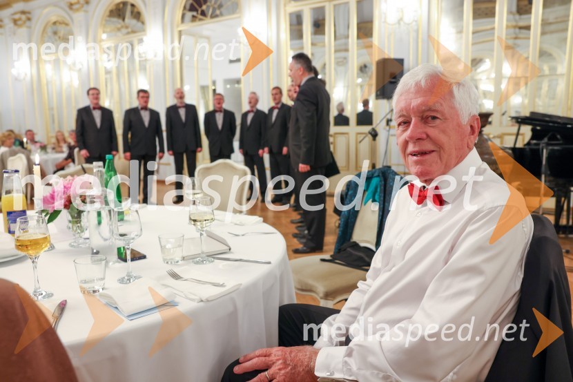  Tone Vogrinec, športni in smučarski funkcionarTone Vogrinec, zabava za 80. rojstni dan