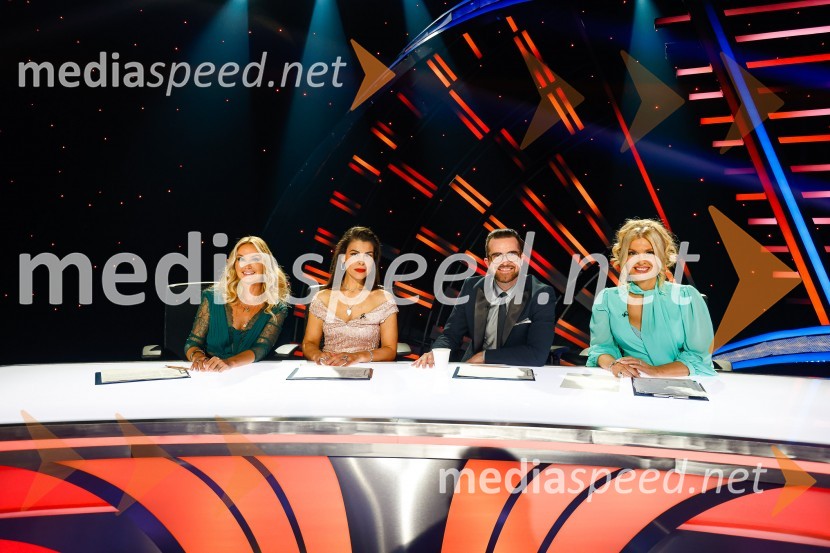  Saša Lendero, pevka, voditeljica;  Ana Maria Mitić, stand up komičarka;  Andrej Škufca, štirikratni svetovni plesni prvak in plesni sodnik;  Helena Blagne, pevkaZnan obraz ima svoj glas, 9. oddaja