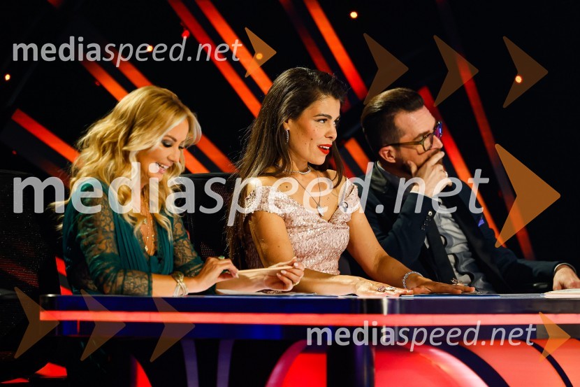  Saša Lendero, pevka, voditeljica;  Ana Maria Mitić, stand up komičarka;  Andrej Škufca, štirikratni svetovni plesni prvak in plesni sodnikZnan obraz ima svoj glas, 9. oddaja