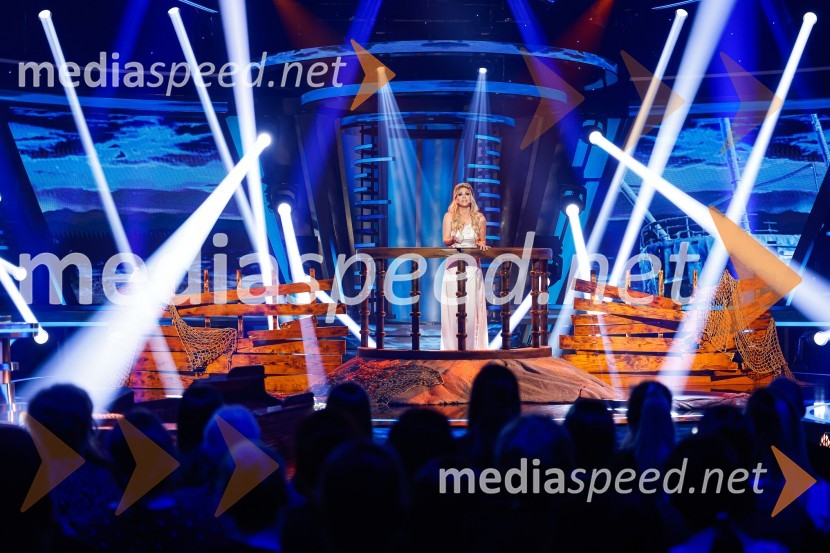  Martina Majerle, pevkaZnan obraz ima svoj glas, 9. oddaja