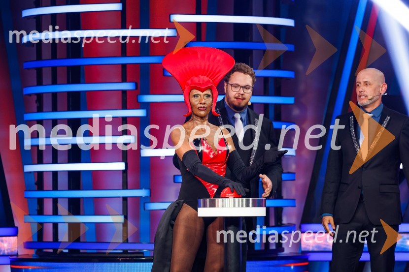  Damjana Golavšek, pevka;  Sašo Stare, stand up komik, voditelj;  Peter Poles, televizijski voditeljZnan obraz ima svoj glas, 9. oddaja