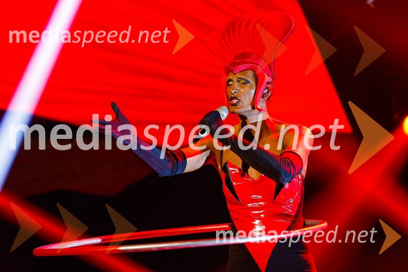  Mario Pešić, pevec, skupina The Sticky LicksZnan obraz ima svoj glas, 9. oddaja