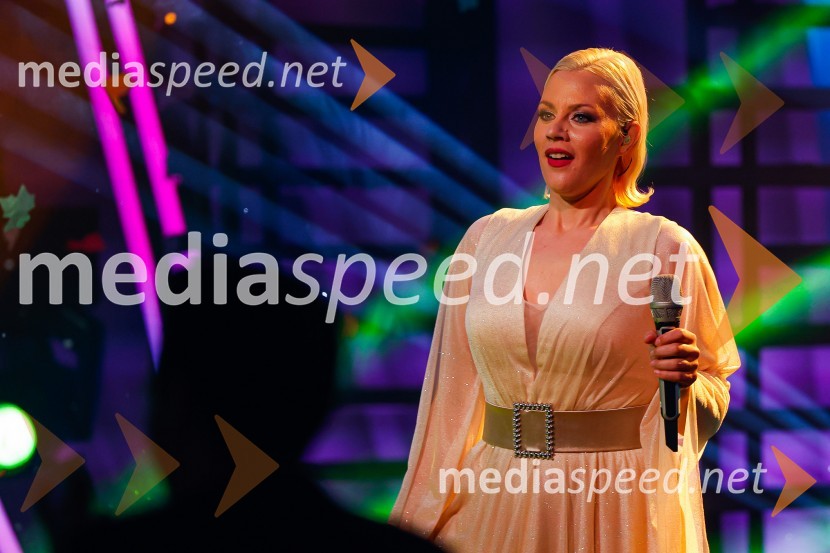  Taja Golavšek - Taja Devi, glasbenicaZnan obraz ima svoj glas, 9. oddaja