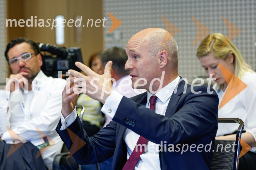  Adrian Pollmann, Veleposlanik Zvezne Republike Nemčije v SlovenijiDan slovensko-nemškega gospodarstva 2022