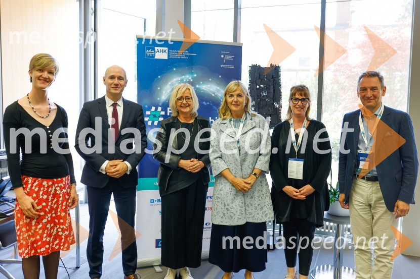  ... ;  Adrian Pollmann, Veleposlanik Zvezne Republike Nemčije v Sloveniji;  Dagmar von Bohnstein , predsednica upravnega odbora Slovensko-nemške gospodarske zbornice ;  Medeja Lončar, direktorica, Siemens d.o.o., članica upravnega odbora, Slovensko-nemška gospodarska zbornica;  ... ;  ... Dan slovensko-nemškega gospodarstva 2022