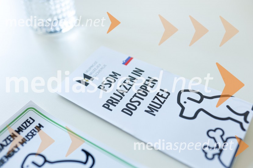 Psom prijazen in dostopen muzej, novinarska konferenca
