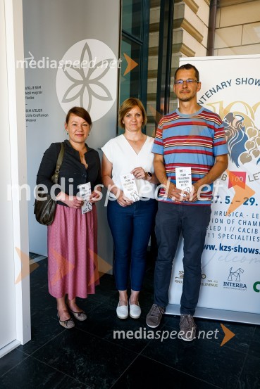  Andreja Kopitar, poslovna sekretarka KZS;  Tanja Verboter, višja kustosinja in direktorica Muzeja Velenje;  Blaž Verbič, kustos dokumentalist, Slovenski etnografski muzej in Enota reševalnih psov SlovenijePsom prijazen in dostopen muzej, novinarska konferenca