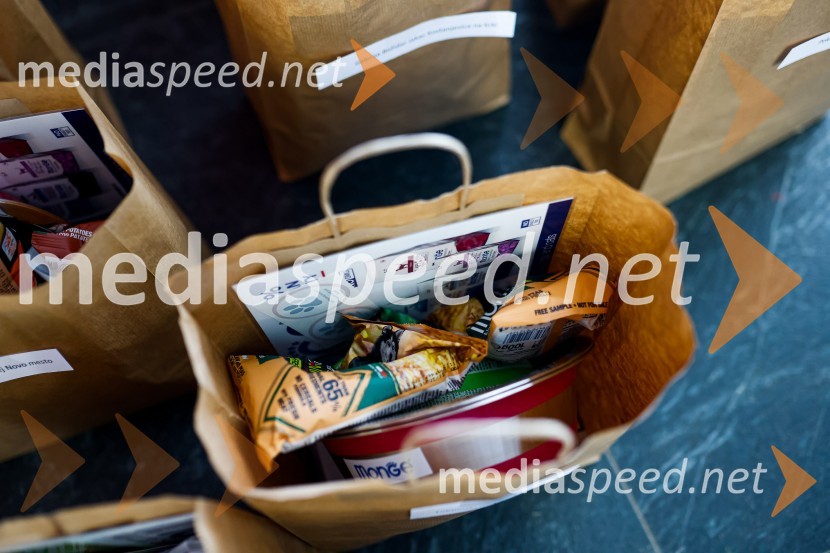 Psom prijazen in dostopen muzej, novinarska konferenca