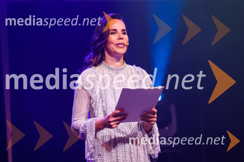  Lorella Flego, slovenska novinarka, modna urednica, televizijska moderatorkaFestival lepote v Pionirskem domu