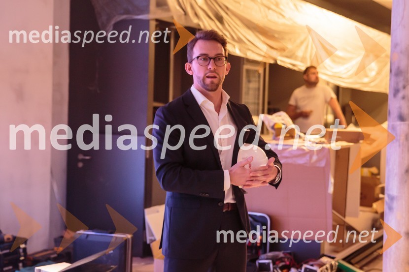  Lucas Langhammer, direktor podjetja Cineplexx v SlovenijiNovinarska konferenca pred otvoritvijo Cineplexx kina v Supernovi Ljubljana