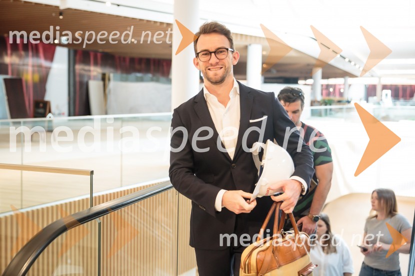  Lucas Langhammer, direktor podjetja Cineplexx v SlovenijiNovinarska konferenca pred otvoritvijo Cineplexx kina v Supernovi Ljubljana