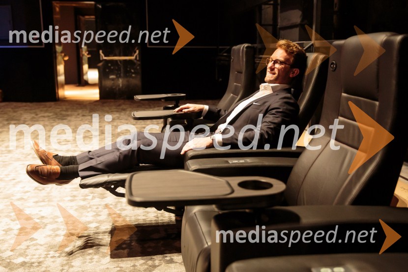  Lucas Langhammer, direktor podjetja Cineplexx v SlovenijiNovinarska konferenca pred otvoritvijo Cineplexx kina v Supernovi Ljubljana