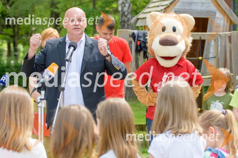  Robert Štaba, predsednik Zavoda Varna pot3D zebra za večjo varnost zdaj tudi v Mariboru pri Osnovni šoli Kamnica