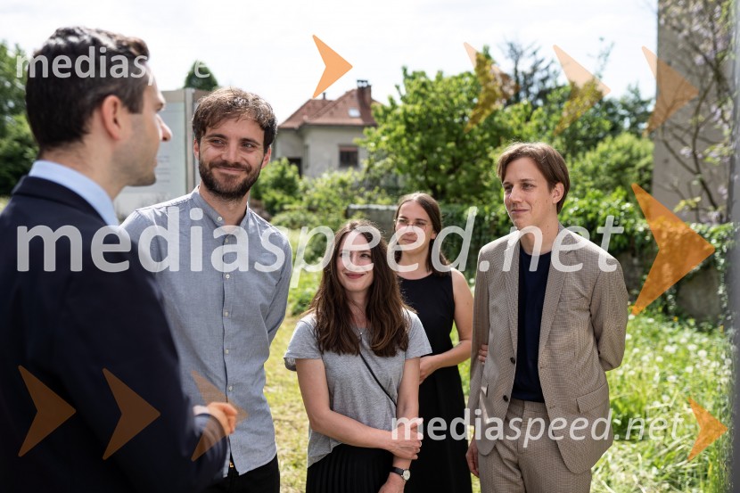  ... ;  ... ;  ... ;  Andraž Keršič, arhitketOdprtje razstave natečajnih rešitev za park Slovenske himne