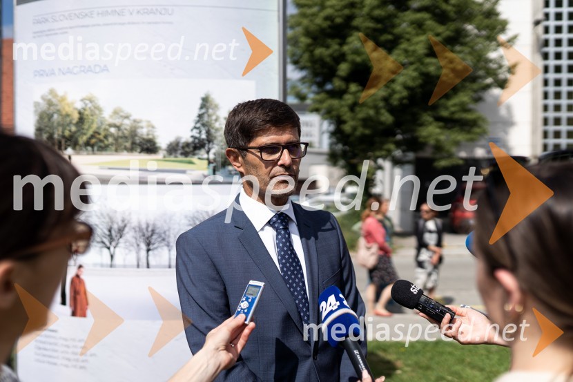  Matjaž Rakovec, župan Mestne občine KranjOdprtje razstave natečajnih rešitev za park Slovenske himne
