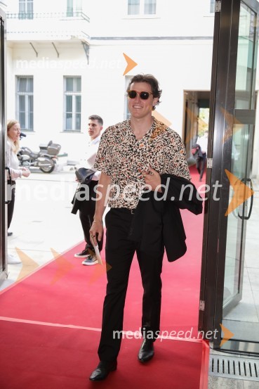  Štefan Hadalin, alpski smučarVečer šampionov Smučarske zveze Slovenije 2022