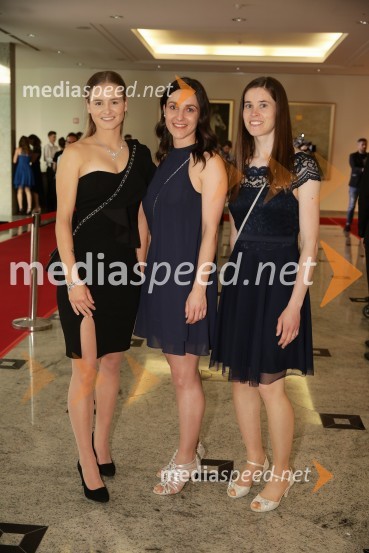  Nika Križnar, smučarska skakalka;  Maja  Vtič, smučarska skakalka;  Urša Bogataj, smučarska skakalkaVečer šampionov Smučarske zveze Slovenije 2022