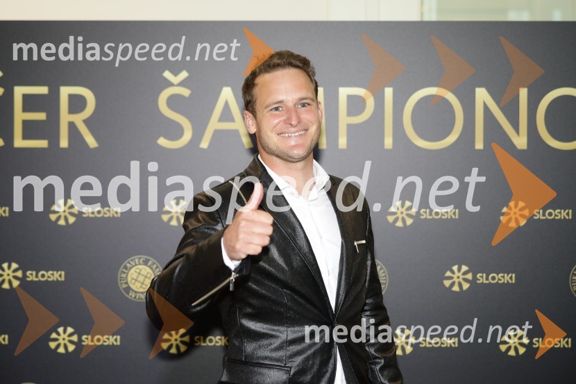  Tim  Mastnak, deskar na snegu Večer šampionov Smučarske zveze Slovenije 2022