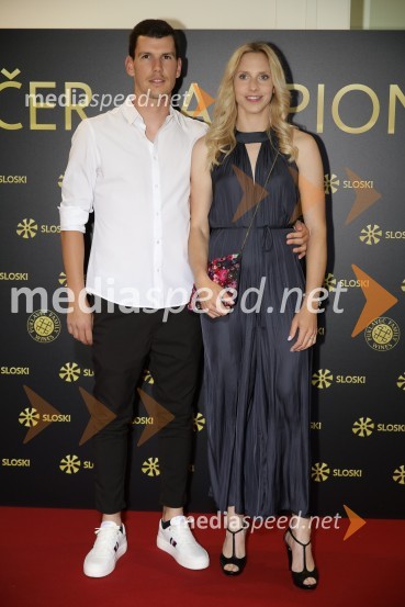  Kris Jogan, nogometaš;  Ana Bucik Jogan, smučarkaVečer šampionov Smučarske zveze Slovenije 2022