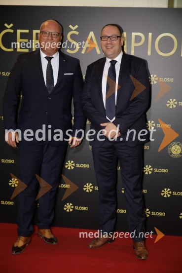  Iztok Klančnik, direktor Selectium Adriatics d.o.o., predsednik Zbora alpskih disciplin, Smučarska zveza Slovenije;  Jaka Kavčič,  generalni direktor Emil Frey Avtocenter in član nadzornega sveta Smučarske zveze SlovenijeVečer šampionov Smučarske zveze Slovenije 2022