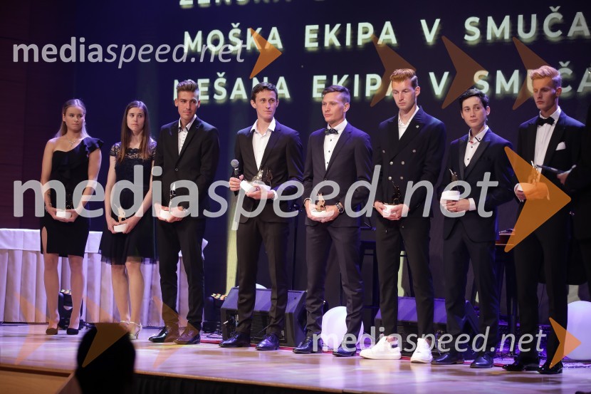  Nika Križnar, smučarska skakalka;  Urša Bogataj, smučarska skakalka;  Timi Zajc, smučarski skakalec;  Peter  Prevc, smučarski skakalec;  Anže Lanišek, smučarski skakalec;  Žiga  Jelar, smučarski skakalec;  Cene Prevc, smučarski skakalec;  Lovro Kos, smučarski skakalecVečer šampionov Smučarske zveze Slovenije 2022