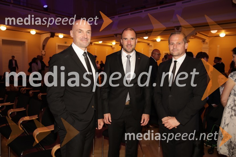  ... ;  Uroš Zupan, direktor Smučarske zveze Slovenije ;  Tomaž Šušteršič, generalni sekretar organizacijskega komiteja PlanicaVečer šampionov Smučarske zveze Slovenije 2022