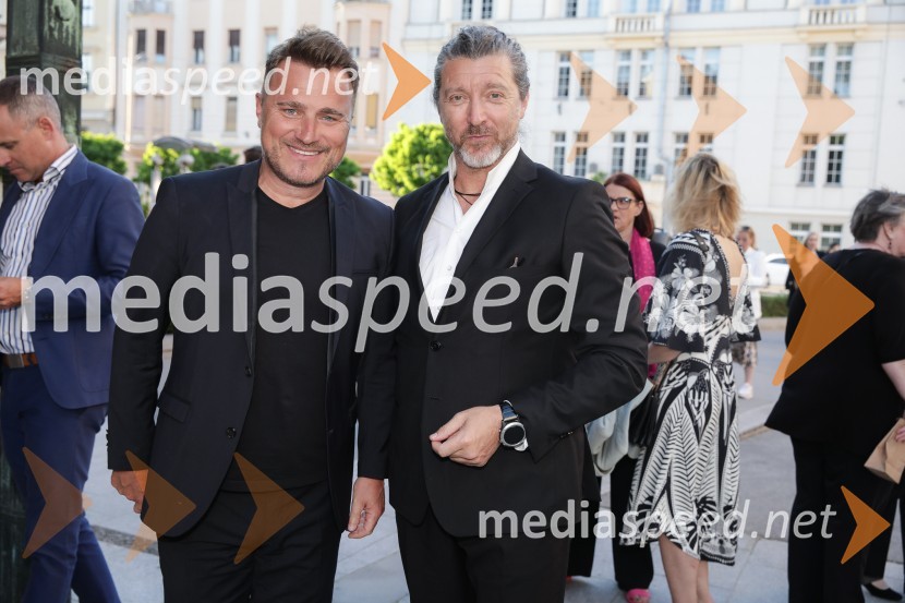  Matjaž Robavs, operni pevec;  Renato Zanella, umetniški direktor ljubljanskega baletaThe sound, premiera kozmične opere