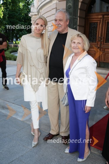  Katarina Habe, Katrinas; prof. Tomaž Habe, skladatelj, dirigent;  Vladimira HabeThe sound, premiera kozmične opere