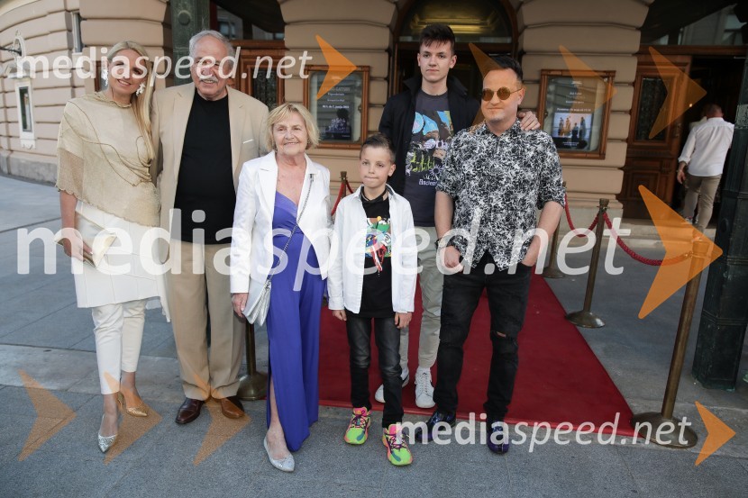  Katarina Habe, Katrinas; prof. Tomaž Habe, skladatelj, dirigent;  Vladimira Habe;  ... ;  ... ;  Rok Golob, skladatelj, dirigent in aranžer, King FooThe sound, premiera kozmične opere