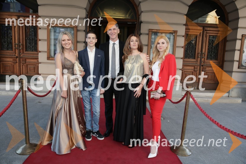 The sound, premiera kozmične opere