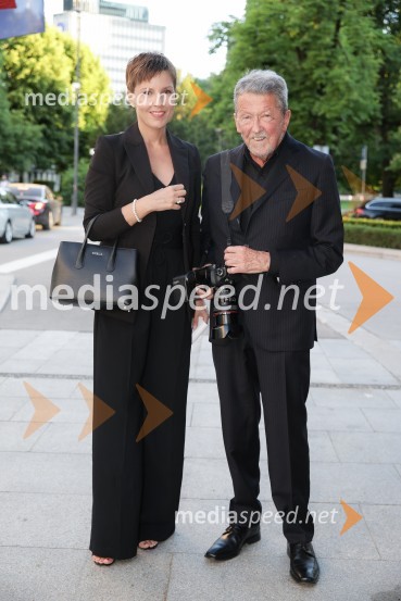  ... ;  Stane Jerko, fotografThe sound, premiera kozmične opere