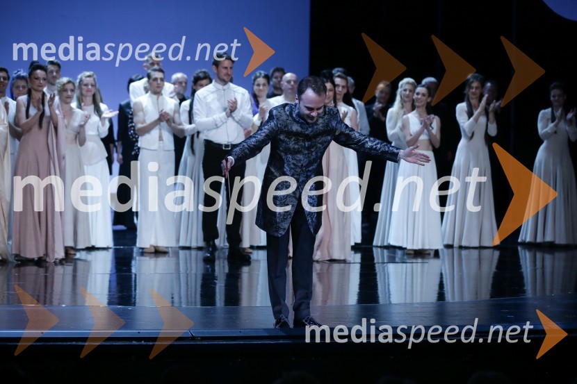  Simon Dvoršak, dirigentThe sound, premiera kozmične opere