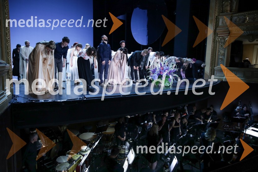 The sound, premiera kozmične opere