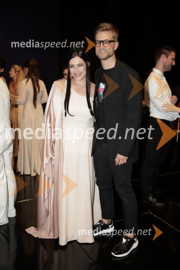  Nuška Drašček, pevka;  Jaša Koceli, režiserThe sound, premiera kozmične opere