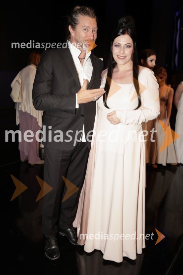  Renato Zanella, umetniški direktor ljubljanskega baleta;  Nuška Drašček, pevkaThe sound, premiera kozmične opere