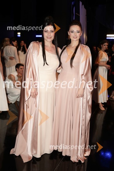  Nuška Drašček, pevka;  ... The sound, premiera kozmične opere