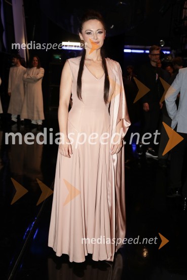  Urška  Arlič Gololičič, operna pevkaThe sound, premiera kozmične opere