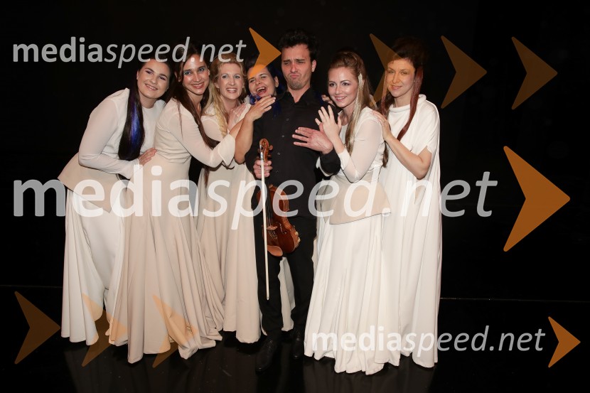 The sound, premiera kozmične opere