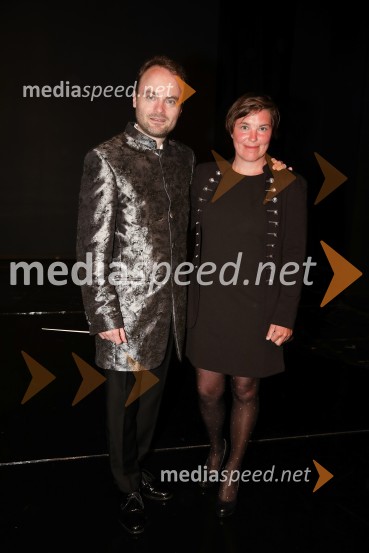  Simon Dvoršak, dirigent;  ... The sound, premiera kozmične opere