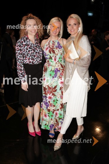  ... ;  ... ;  Katarina Habe, KatrinasThe sound, premiera kozmične opere