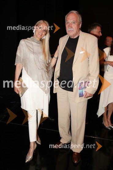  Katarina Habe, Katrinas; prof. Tomaž Habe, skladatelj, dirigentThe sound, premiera kozmične opere