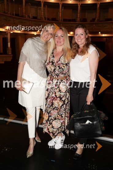  Katarina Habe, Katrinas;  ... ;  ... The sound, premiera kozmične opere