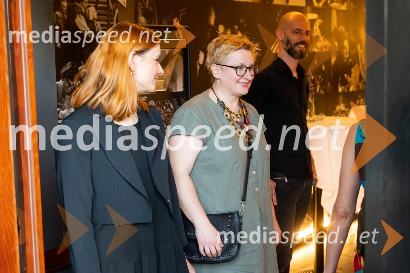  Urška Vouk, koordinatorka in organizatorka kulturnega programa v SLG CeljeDolg, premiera drame SLG Celje